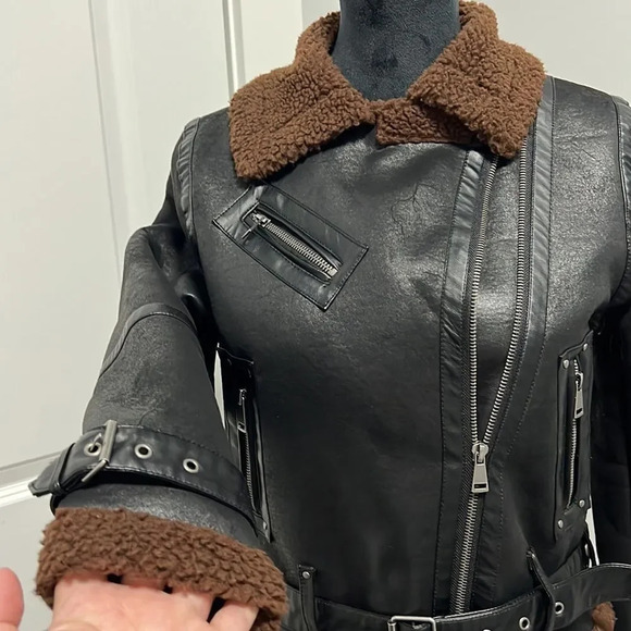 Gianni Bini Girls Black Aviator Shearling Jacket Asymmetrical Zipper size Large - Picture 7 of 11